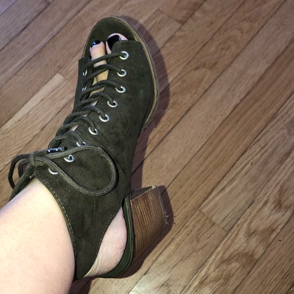 Forever 21 lace up heel with open toe & heel - Picture 5 of 7